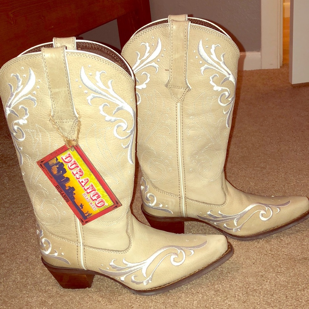 Brand New Durango cowgirl boots:: never worn!